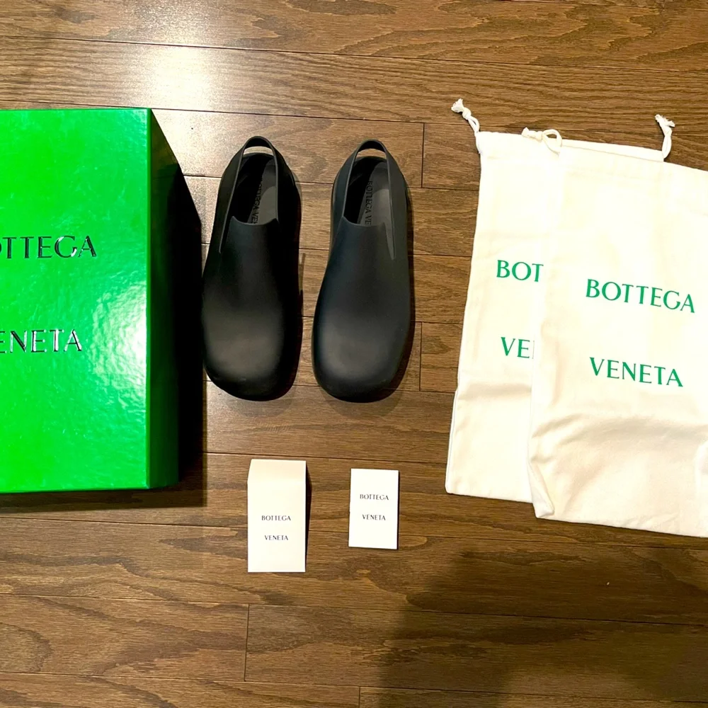 Bottega Veneta Black Puddle Loafer - Picture 1 of 4